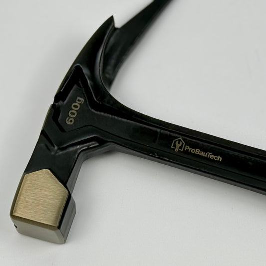 ProBauTech ProHit600 Latthammer – vollgeschmiedet, Magnet & Nagelrille, glatte Bahn, 600 g